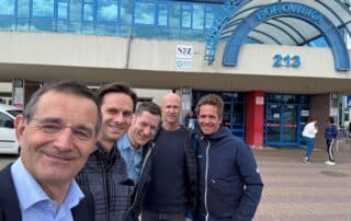 Bilde 1. Utenfor Wroclaw University of Medicine i Polen. Fra venstre: Professor Patkowski, Henrik Røkkum, Kjetil Ertresvåg, Kristoffer Stensrud, Arne Wilhelm Gericke.